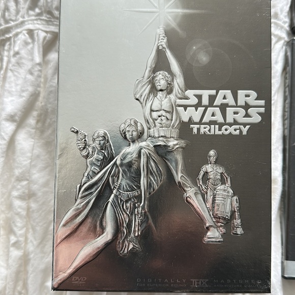 Star Wars Trilogy DVD box set. Includes 4, 5 & 6 plus bonus DVD - Picture 2 of 12